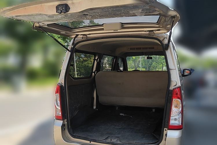 Used Wuling Rongguang 2019 1.5L S Base Version Trunk