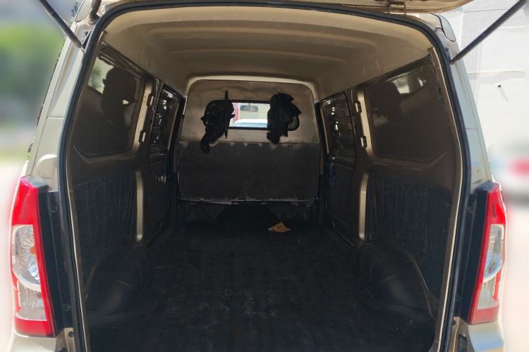 Used Wuling Rongguang 2019 1.2L S Van Utility Model with 2 Seats Trunk