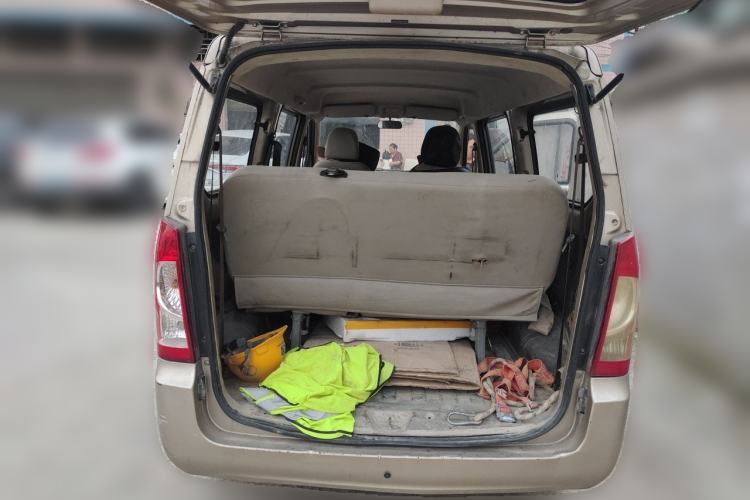Used Wuling Rongguang 2019 1.2L S Base Model Trunk