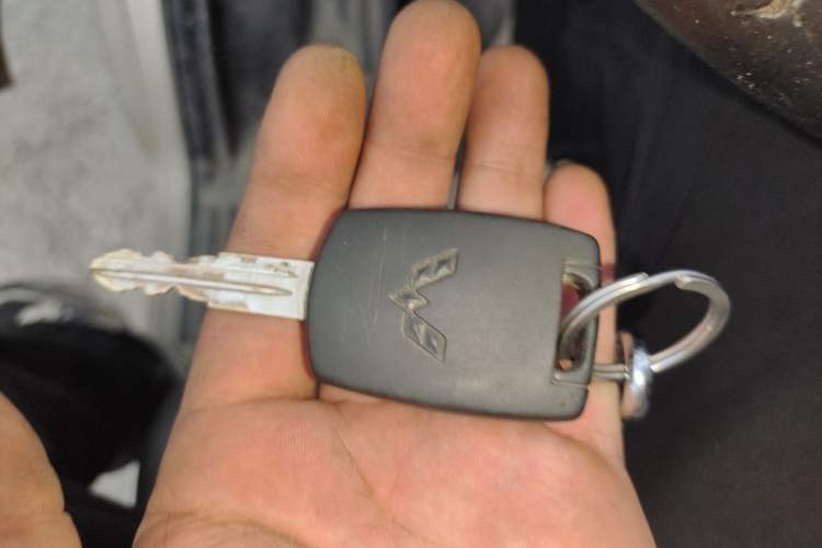 Used Wuling Rongguang 2019 1.2L S Base Model Vehicle Key