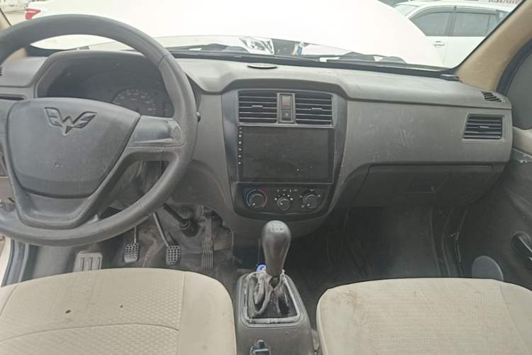 Used Wuling Rongguang 2020 1.2L S Base Model China VI Audio And AC Panel