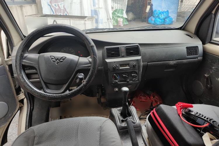 Used Wuling Rongguang 2020 1.5L Extended Basic Version China VI Standard L3C Center Console