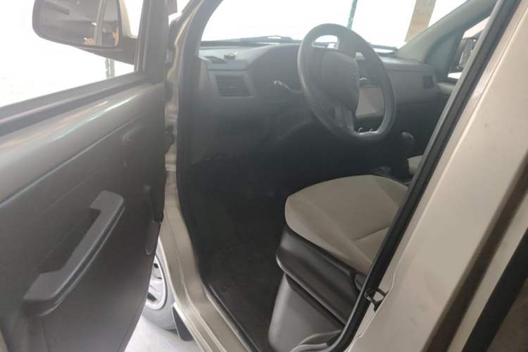 Used Wuling Rongguang 2020 1.2L S Base Model China VI Driver Seat