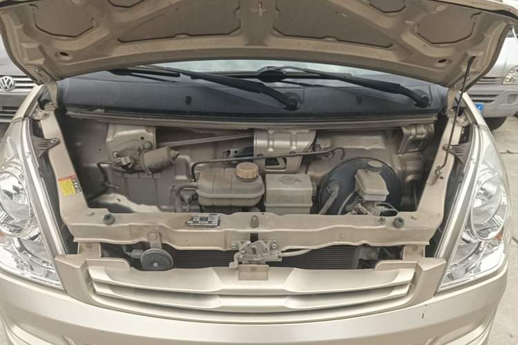 Used Wuling Rongguang 2020 1.2L S Base Model China VI Engine Bay
