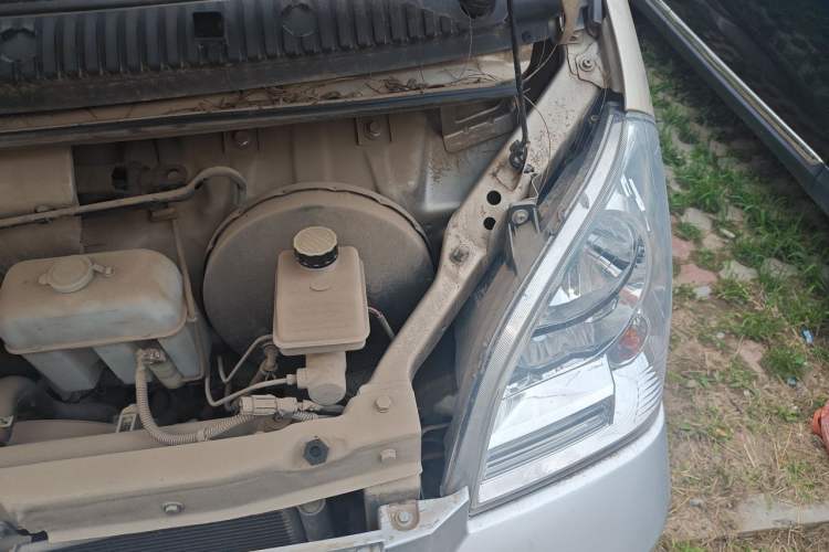 Used Wuling Rongguang  Engine Bay Left