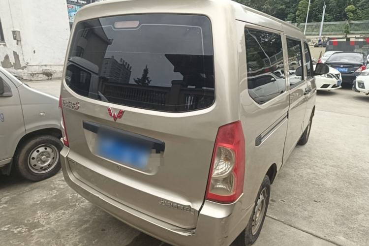 Used Wuling Rongguang 2020 1.2L S Base Model China VI Rear Right 45 Deg