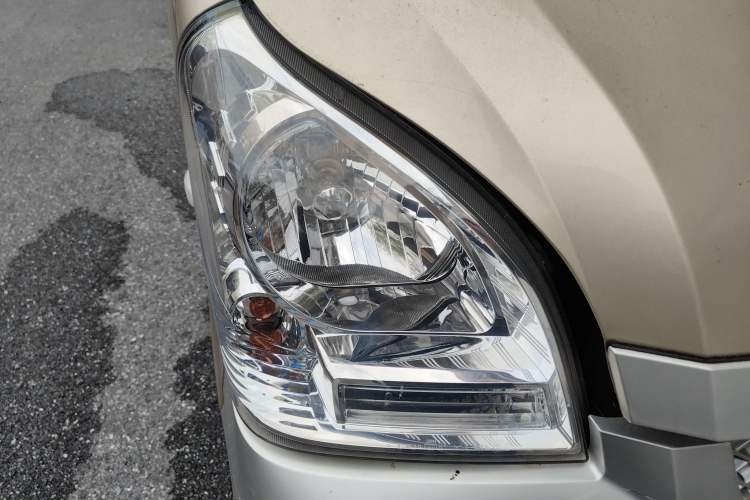 Used Wuling Rongguang 2020 1.5L Extended Basic Version China VI Standard L3C Right Front Headlight