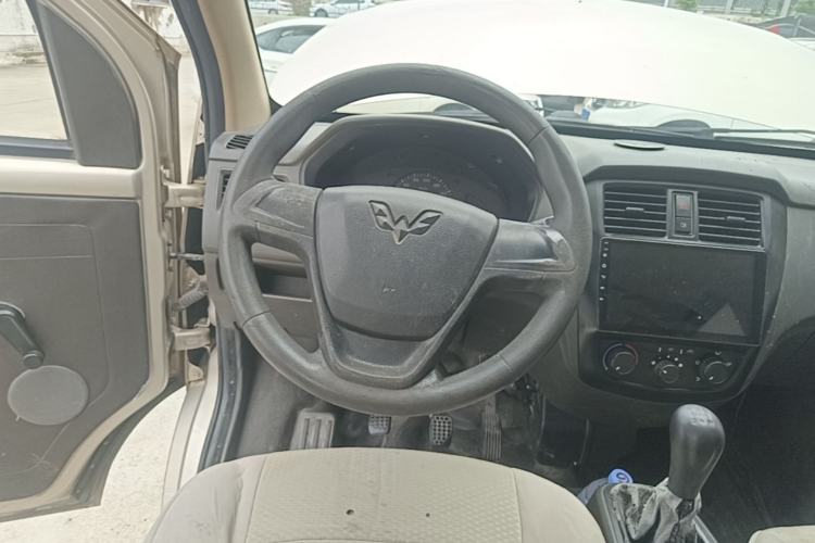 Used Wuling Rongguang 2020 1.2L S Base Model China VI Steering Wheel