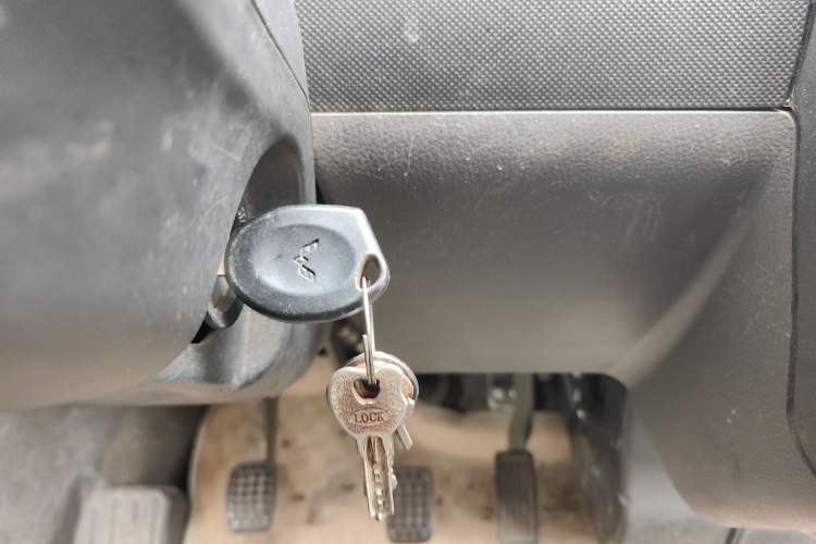 Used Wuling Rongguang 2020 1.5L Extended Basic Version China VI Standard L3C Vehicle Key