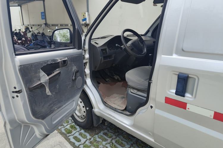 Used Wuling Rongguang 2020 1.5L Extended Basic Version China VI Standard L3C Driver Seat