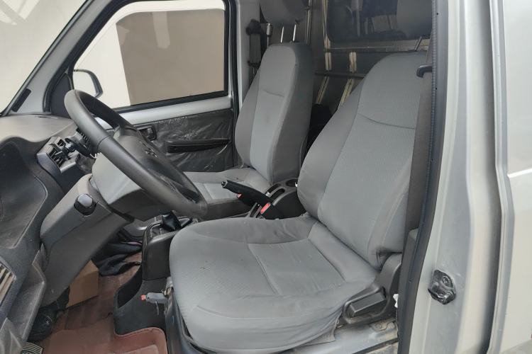 Used Wuling Rongguang 2020 1.5L Extended Basic Version China VI Standard L3C Left Front Seat