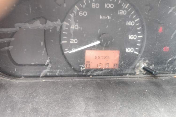 Used Wuling Rongguang 2020 1.5L Extended Basic Version China VI Standard L3C Odometer Close Up