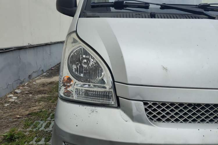 Used Wuling Rongguang 2020 1.5L Extended Basic Version China VI Standard L3C Right Front Headlight