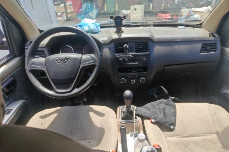 Used Wuling Rongguang 2020 1.2L S Base Model China VI Center Console