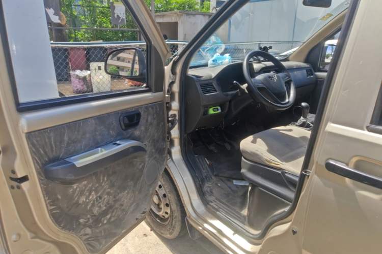 Used Wuling Rongguang 2020 1.2L S Base Model China VI Driver Seat