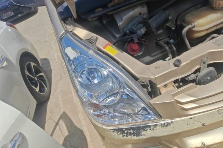 Used Wuling Rongguang 2020 1.2L S Base Model China VI Right Front Headlight