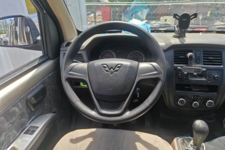 Used Wuling Rongguang 2020 1.2L S Base Model China VI Steering Wheel