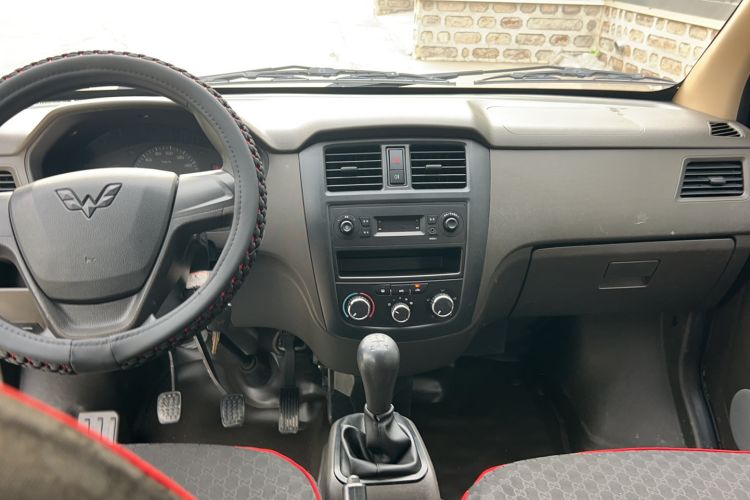 Used Wuling Rongguang 2020 1.2L S Base Model China VI Audio And AC Panel