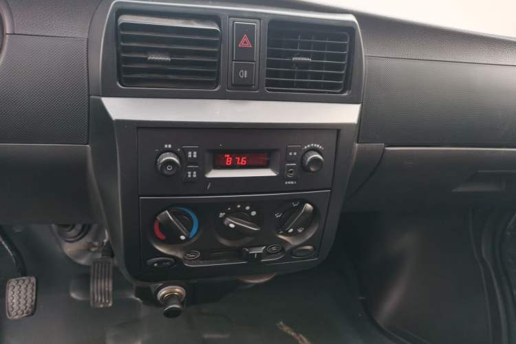 Used Wuling Rongguang 2020 1.5L Extended Basic Version China VI Standard L3C Audio And AC Panel