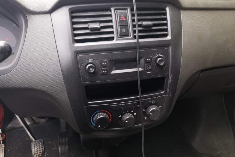 Used Wuling Rongguang 2020 1.2L S Base Model China VI Audio And AC Panel
