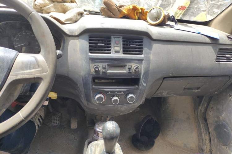 Used Wuling Rongguang 2020 1.2L S Base Model China VI Audio And AC Panel