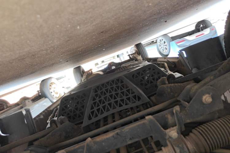 Used Wuling Rongguang 2020 1.5L Extended Basic Version China VI Standard L3C Chassis Front