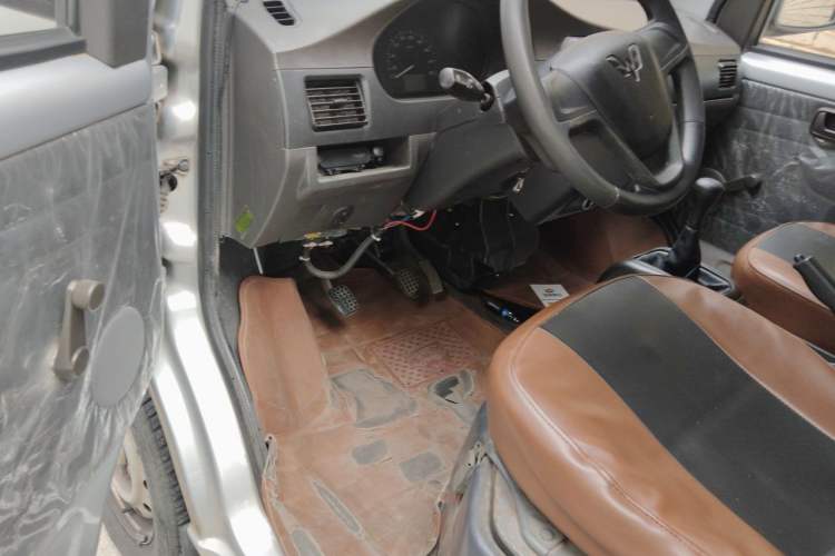 Used Wuling Rongguang 2020 1.5L Extended Basic Version China VI Standard L3C Driver Seat