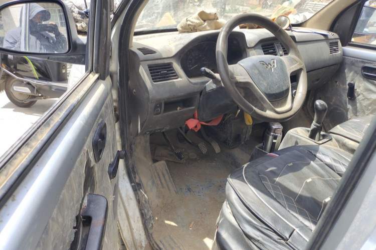 Used Wuling Rongguang 2020 1.2L S Base Model China VI Driver Seat