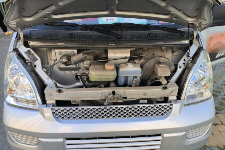 Used Wuling Rongguang  Engine Bay
