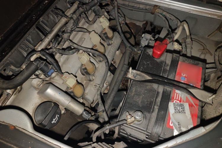 Used Wuling Rongguang 2020 1.5L Extended Basic Version China VI Standard L3C Engine Bay