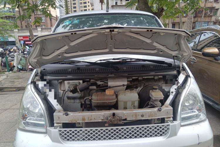 Used Wuling Rongguang 2020 1.5L Extended Basic Version China VI Standard L3C Engine Bay