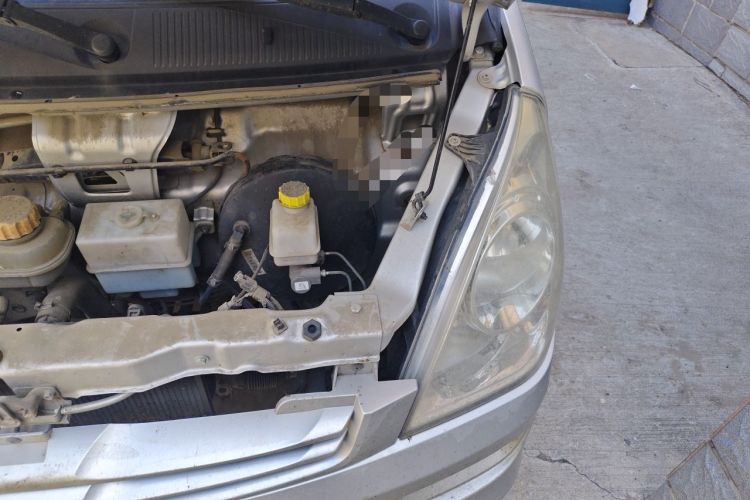 Used Wuling Rongguang  Engine Bay Left