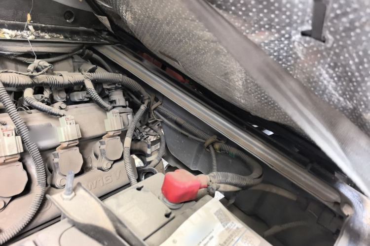 Used Wuling Rongguang 2020 1.2L S Base Model China VI Engine Bay Left