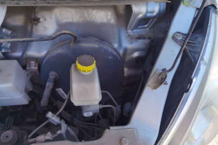Used Wuling Rongguang 2020 1.2L S Base Model China VI Engine Bay Left