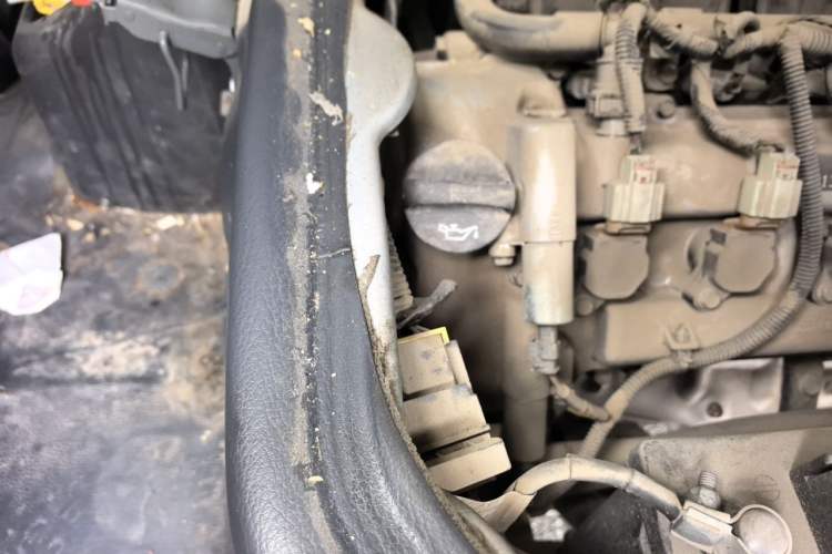 Used Wuling Rongguang 2020 1.2L S Base Model China VI Engine Bay Right