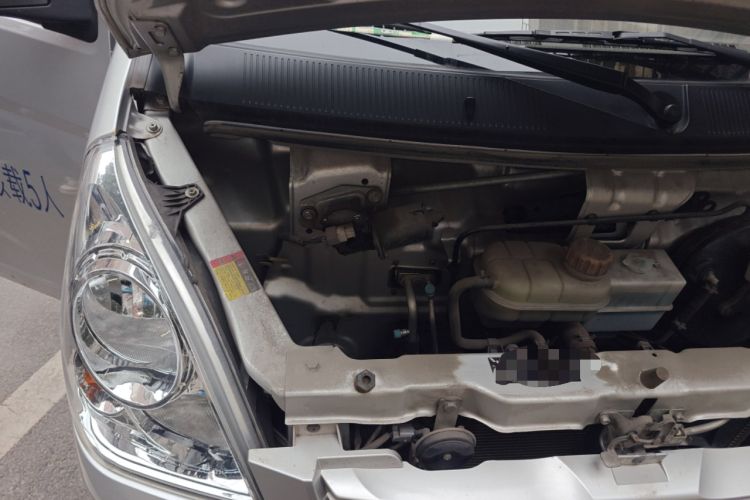 Used Wuling Rongguang 2020 1.2L S Base Model China VI Engine Bay Right