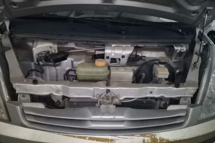 Used Wuling Rongguang 2020 1.2L S Base Model China VI Engine Bay