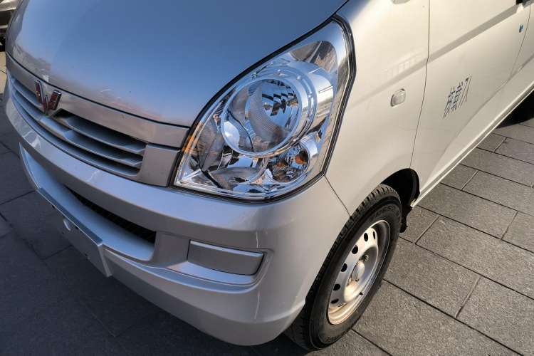 Used Wuling Rongguang 2020 1.2L S Base Model China VI Exterior 1