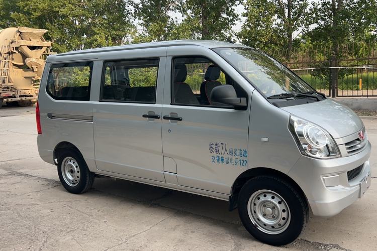 Used Wuling Rongguang 2020 1.2L S Base Model China VI Exterior 2