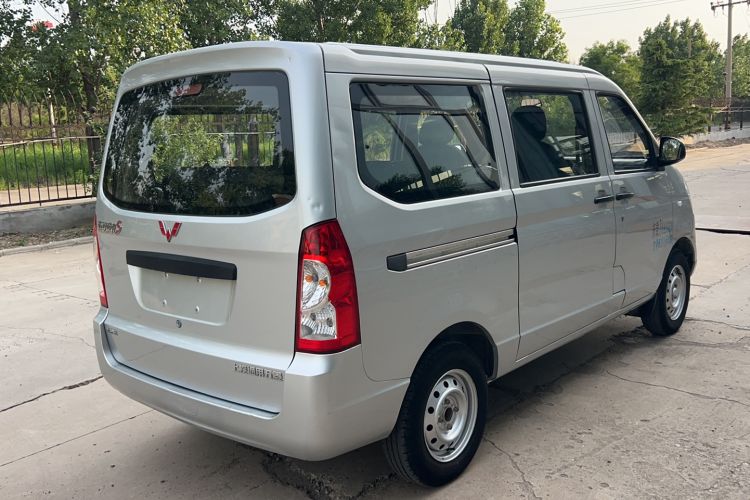 Used Wuling Rongguang 2020 1.2L S Base Model China VI Exterior 3