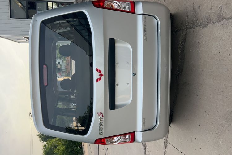 Used Wuling Rongguang 2020 1.2L S Base Model China VI Exterior 4