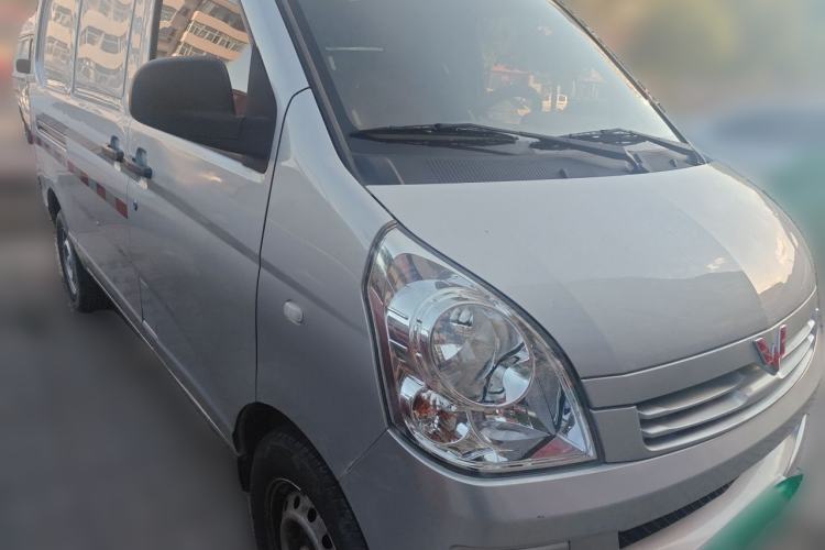 Used Wuling Rongguang  Front Right 45 Deg
