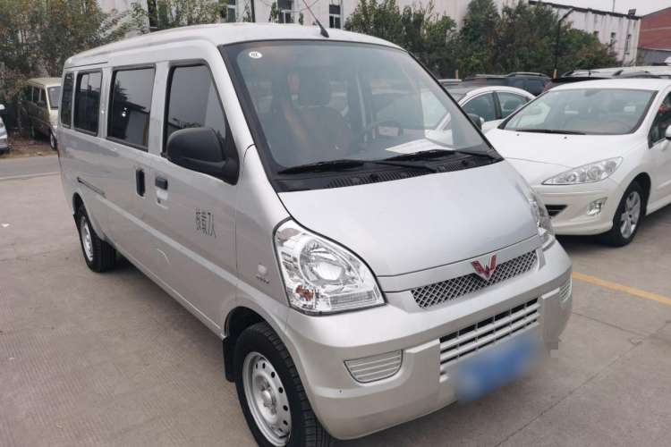 Used Wuling Rongguang 2020 1.5L Extended Basic Version China VI Standard L3C Front Right 45 Deg