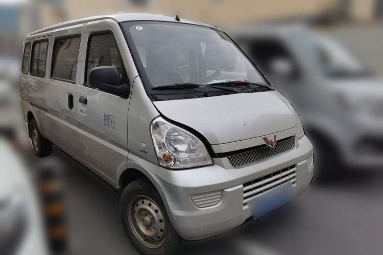 Used Wuling Rongguang 2020 1.5L Extended Basic Version China VI Standard L3C Front Right 45 Deg