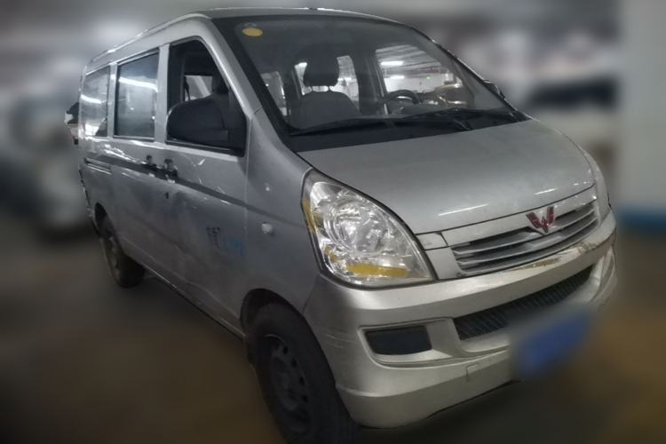 Used Wuling Rongguang 2020 1.2L S Base Model China VI Front Right 45 Deg