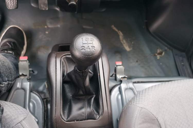 Used Wuling Rongguang 2020 1.5L Extended Basic Version China VI Standard L3C Gear Lever