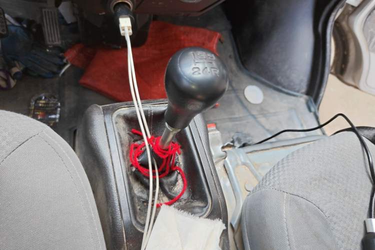 Used Wuling Rongguang 2020 1.5L Extended Basic Version China VI Standard L3C Gear Lever