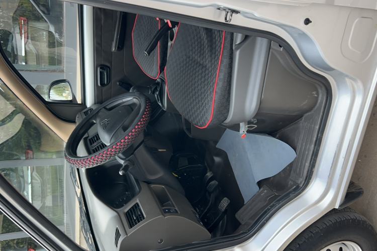 Used Wuling Rongguang 2020 1.2L S Base Model China VI Interior 1