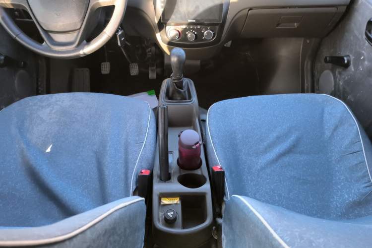 Used Wuling Rongguang 2020 1.2L S Base Model China VI Interior 6