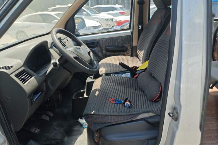 Used Wuling Rongguang 2020 1.2L S Base Model China VI Left Front Seat